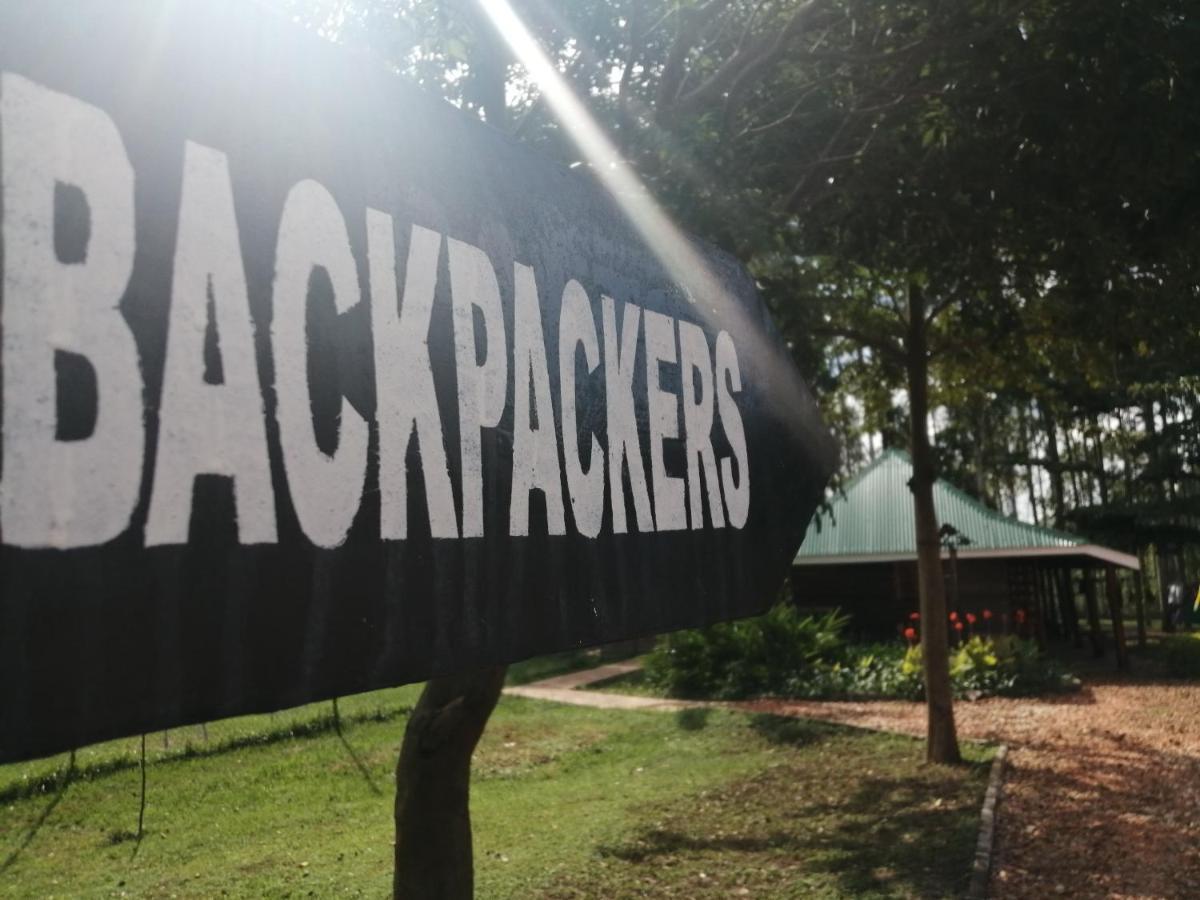 Murchison Backpackers Masindi Екстериор снимка