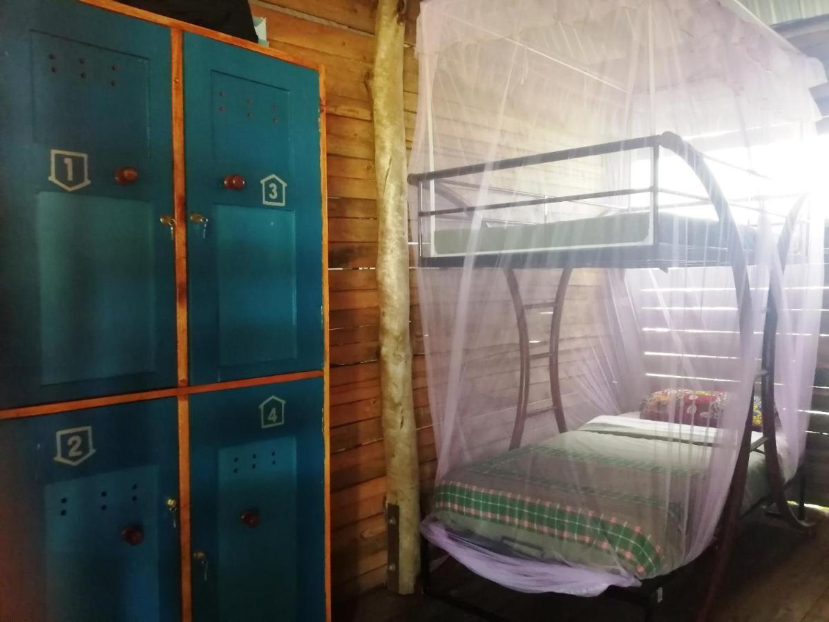 Murchison Backpackers Masindi Екстериор снимка