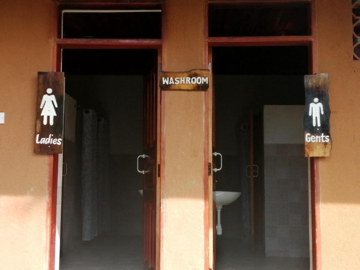 Murchison Backpackers Masindi Екстериор снимка