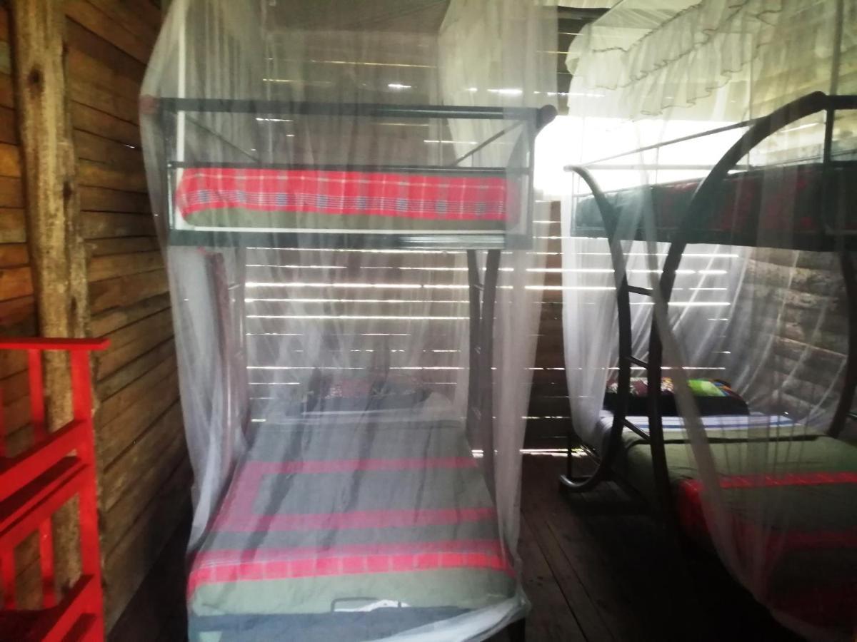 Murchison Backpackers Masindi Екстериор снимка